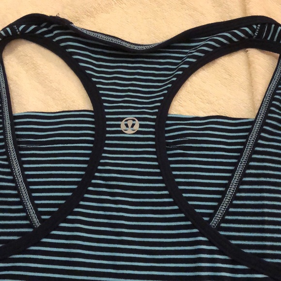 Lululemon tank. Size 8 - Picture 2 of 2